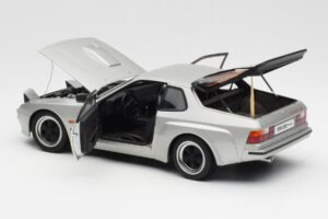 Porsche 924 Carrera GT Diamond Srebrn AUTOart 1:18 78002 Kovina – slika 5 od 8