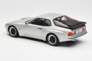 Porsche 924 Carrera GT Diamond Srebrn AUTOart 1:18 78002 Kovina – slika 7 od 8