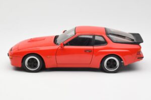 Porsche 924 Carrera GT Guards Rdeč AUTOart 1:18 78003 Kovina – slika 4 od 8