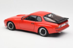 Porsche 924 Carrera GT Guards Rdeč AUTOart 1:18 78003 Kovina – slika 7 od 8