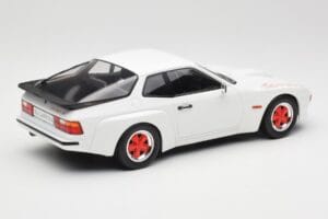 Porsche 924 Carrera GT Bel & Rdeče Platišča MCG 1:18 MCG18303 Kovina – slika 2 od 6