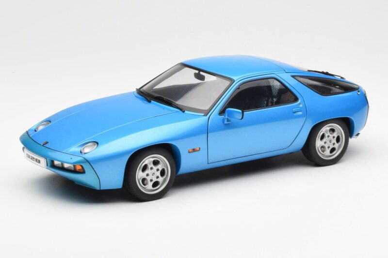 Porsche 928 Modra AUTOart 1:18 77901 Kovina