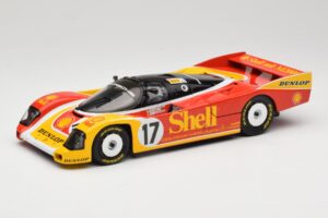 Porsche 962C Group C #17 D. Bell / H-J. Stuck / K. Ludwig 24 Hours of Le Mans 1988 Universal Hobbies 1:18 4704 Kovina