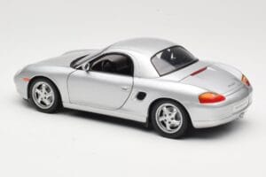 Porsche Boxster 986 Hard Top Srebrn UT Models 1:18 27854 Kovina – slika 7 od 8
