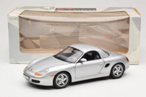 Porsche Boxster 986 Hard Top Srebrn UT Models 1:18 27854 Kovina – slika 8 od 8