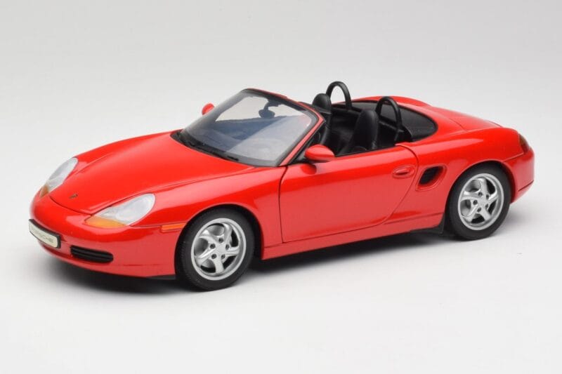 Porsche Boxster S 986 Guards Rdeč UT Models 1:18 27861-M1 Kovina