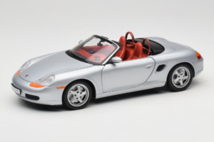 Porsche Boxster S 986 Srebrn UT Models 1:18 WAP021007 Kovina