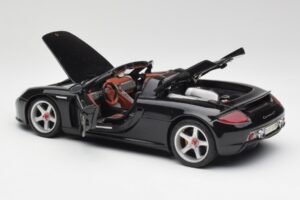 Porsche Carrera GT Črn Maisto 1:18 36665 Kovina – slika 5 od 8