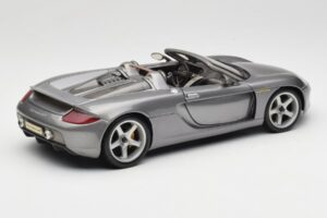 Porsche Carrera GT Siva Metalik Maisto 1:18 36622-R1 Kovina – slika 3 od 8