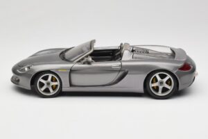 Porsche Carrera GT Siva Metalik Maisto 1:18 36622-R1 Kovina – slika 4 od 8