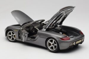 Porsche Carrera GT Siva Metalik Maisto 1:18 36622-R1 Kovina – slika 5 od 8