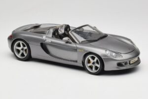 Porsche Carrera GT Siva Metalik Maisto 1:18 36622-R1 Kovina – slika 6 od 8