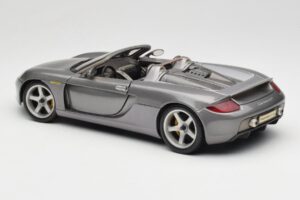 Porsche Carrera GT Siva Metalik Maisto 1:18 36622-R1 Kovina – slika 7 od 8