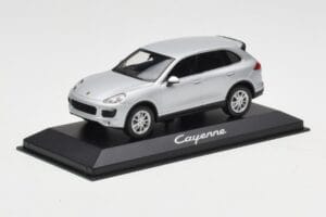 Porsche Cayenne 958 Srebrn Minichamps 1:43 WAP0200020E Kovina – slika 2 od 4