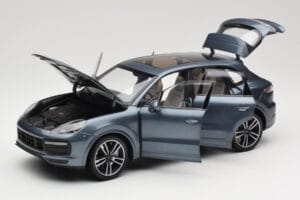 Porsche Cayenne 958 Turbo S Blue Metallic Minichamps 1:18 110066070 Kovina – slika 2 od 8