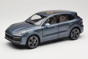 Porsche Cayenne 958 Turbo S Blue Metallic Minichamps 1:18 110066070 Kovina