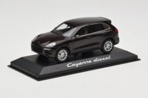 Porsche Cayenne 958 Diesel Acajou Brown Minichamps 1:43 WAP0200030E Kovina – slika 2 od 4