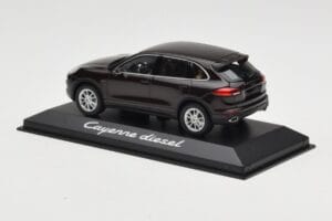 Porsche Cayenne 958 Diesel Acajou Brown Minichamps 1:43 WAP0200030E Kovina – slika 3 od 4