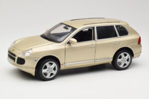 Porsche Cayenne S 955 Bež Maisto 1:18 WAPC2100213 Kovina