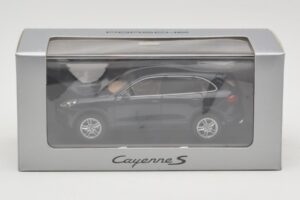 Porsche Cayenne 958 S Blue Metallic Minichamps 1:43 WAP0200060E Kovina – slika 4 od 4