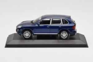 Porsche Cayenne S Modra Minichamps 1:43 WAP02061217 Kovina