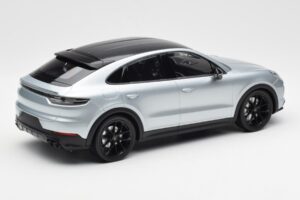 Porsche Cayenne E3 S Coupe Dolo Srebrn Norev 1:18 WAP0213220K Kovina – slika 2 od 6