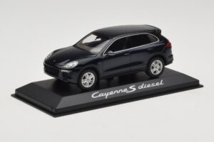 Porsche Cayenne 958 S Diesel Blue Metallic Minichamps 1:43 WAP0200080E Kovina – slika 2 od 4