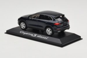 Porsche Cayenne 958 S Diesel Blue Metallic Minichamps 1:43 WAP0200080E Kovina – slika 3 od 4