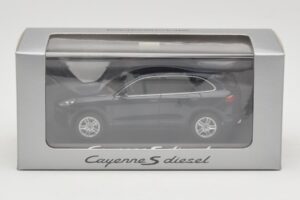 Porsche Cayenne 958 S Diesel Blue Metallic Minichamps 1:43 WAP0200080E Kovina – slika 4 od 4