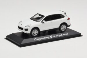 Porsche Cayenne 958 S e-Hybrid Bel Minichamps 1:43 WAP0200040E Kovina – slika 2 od 4