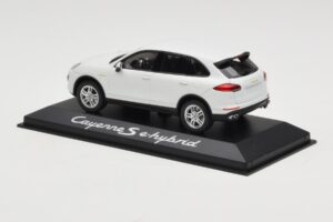 Porsche Cayenne 958 S e-Hybrid Bel Minichamps 1:43 WAP0200040E Kovina – slika 3 od 4