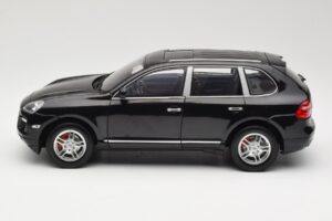 Porsche Cayenne Turbo 957 Črn Norev 1:18 WAP02112317 Kovina – slika 4 od 8