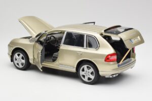 Porsche Cayenne Turbo 955 Bež Maisto 1:18 WAP02100113 Kovina – slika 5 od 8