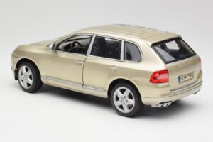Porsche Cayenne Turbo 955 Bež Maisto 1:18 WAP02100113 Kovina – slika 7 od 8