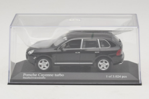 Porsche Cayenne 955 Turbo Black Metallic Minichamps 1:43 400061080 Kovina – slika 4 od 5