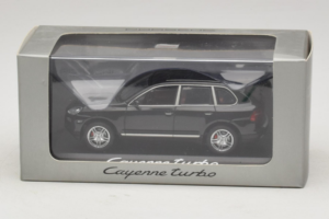 Porsche Cayenne Turbo Dark Green Metallic Minichamps 1:43 WAP02061117 Kovina – slika 5 od 5