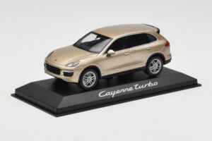 Porsche Cayenne 958 Turbo Zlata Minichamps 1:43 WAP0200050E Kovina – slika 2 od 4
