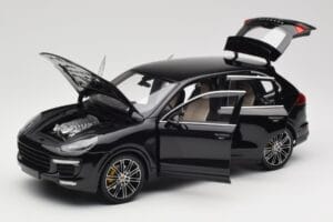 Porsche Cayenne Turbo S 958 Black Metallic Minichamps 1:18 110064000 Kovina – slika 2 od 8