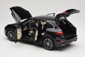 Porsche Cayenne Turbo S 958 Black Metallic Minichamps 1:18 110064000 Kovina – slika 5 od 8