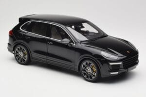 Porsche Cayenne Turbo S 958 Black Metallic Minichamps 1:18 110064000 Kovina – slika 6 od 8
