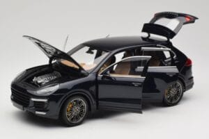 Porsche Cayenne Turbo S 958 Blue Metallic Minichamps 1:18 110064001 Kovina – slika 2 od 8