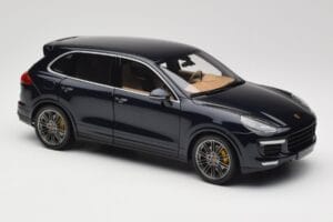 Porsche Cayenne Turbo S 958 Blue Metallic Minichamps 1:18 110064001 Kovina – slika 6 od 8