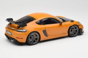 Porsche Cayman GT4 RS 982 Weissach Package Bahama Yellow Norev 1:18 187252 Kovina – slika 3 od 8