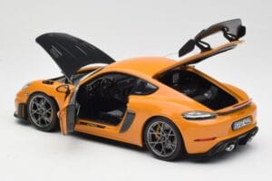 Porsche Cayman GT4 RS 982 Weissach Package Bahama Yellow Norev 1:18 187252 Kovina – slika 5 od 8