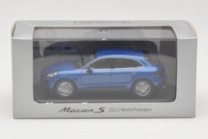 Porsche Macan 95B S Modra World Premiere Minichamps 1:43 WAP0201550E Kovina – slika 4 od 4