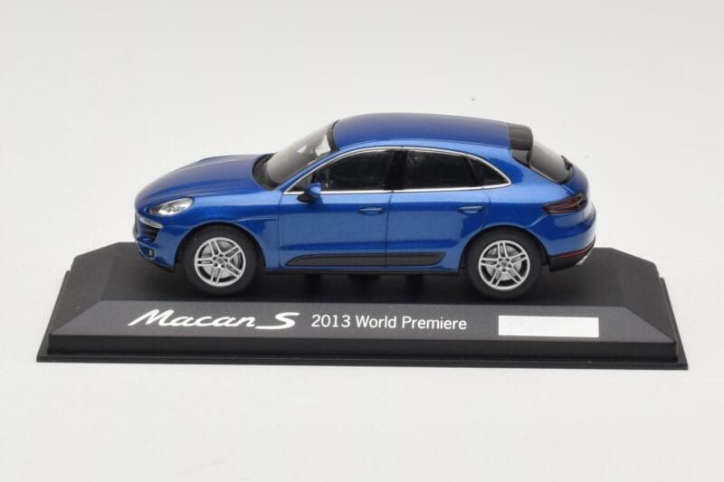 Porsche Macan 95B S Modra World Premiere Minichamps 1:43 WAP0201550E Kovina