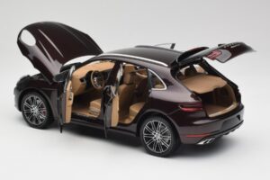Porsche Macan 95B Turbo Mahagoni Metalik Minichamps 1:18 110062500 Kovina – slika 5 od 8