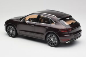 Porsche Macan 95B Turbo Mahagoni Metalik Minichamps 1:18 110062500 Kovina – slika 7 od 8