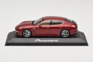 Porsche Panamera 970 Red Metallic Minichamps 1:43 WAP0200119 Kovina