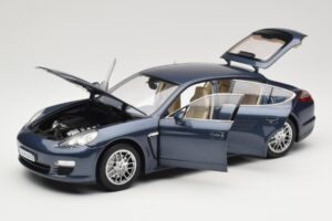 Porsche Panamera 970 S Moder Minichamps 1:18 WAP02100119 Kovina – slika 2 od 8